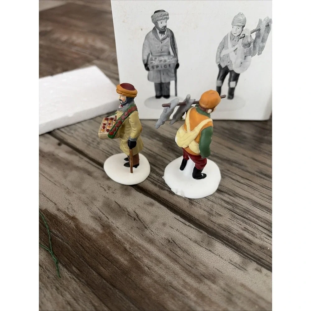 Department 56‎ "Village Street Peddlers" (Set of 2) #5804-1 - Dickens Village - Picture 4 of 4